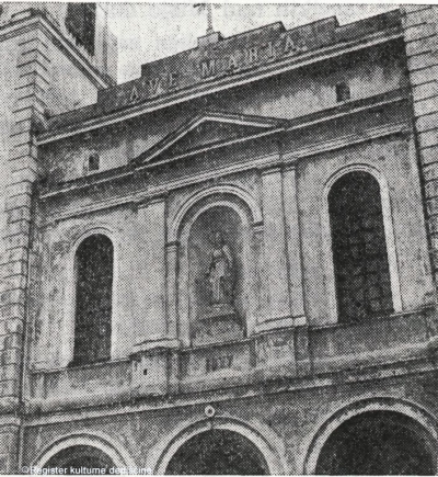 Velike Lašče - ž. c. Marijinega Rojstva, del fasade 