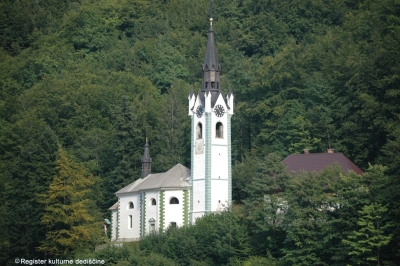 Cerkev po odstranitvi odrov