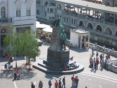 Ljubljana - Spomenik Francetu Prešernu, pogled s Čopove ulice