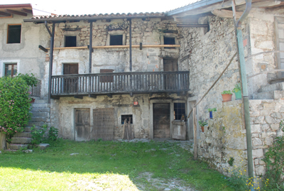 Robidišče - Domačija Robidišče 14, pogled na domačijo
